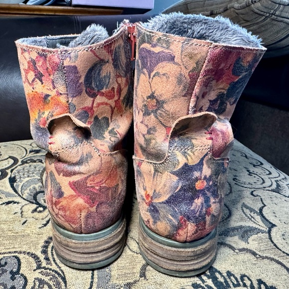 Joseph Seibel fur lined zipper boots - Picture 7 of 11